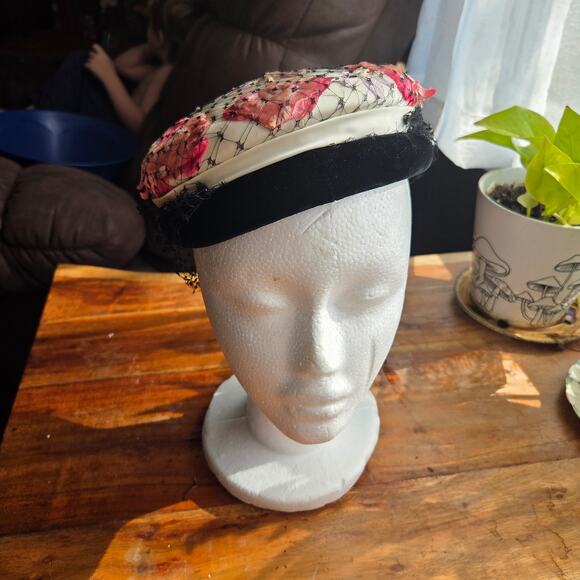 1960\'s Pillbox Style Hat Silk Flowers Netting Face Covering Satin Bow Romantic main image 4